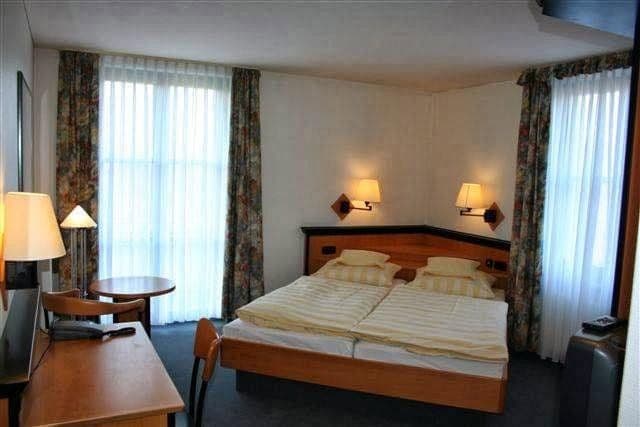 Predaj nebytového priestoru 6.000 m², Poggenhof 25, Schaprode, Meklenbursko-Predpomoransko Predaj nebytového priestoru 6.000 m², Poggenhof 25, Schaprode, Meklenbursko-Predpomoransko