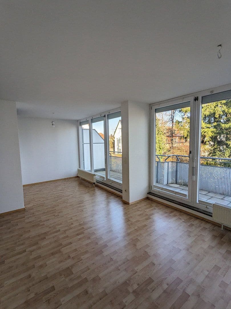 Prenájom bytu 2-izbový 58 m², Germering, Bavorsko Prenájom bytu 2-izbový 58 m², Germering, Bavorsko