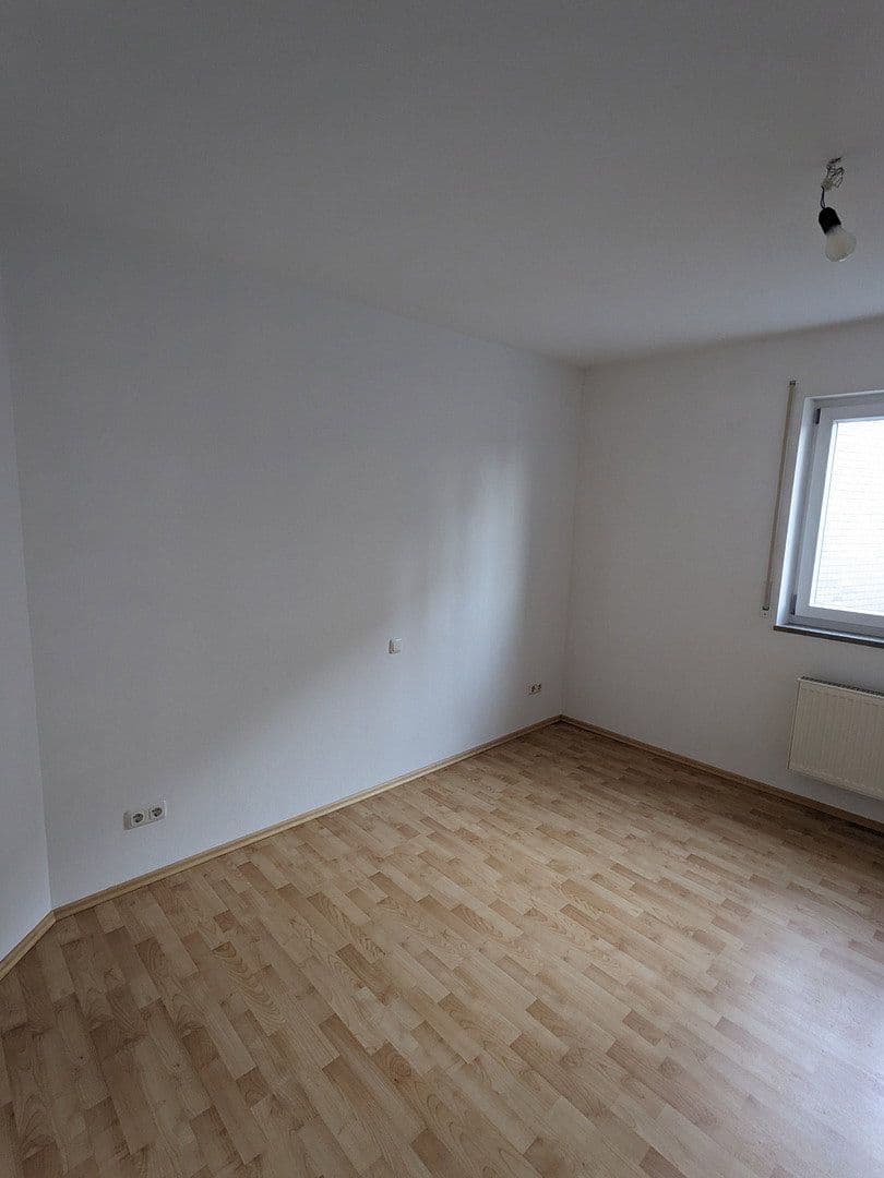 Prenájom bytu 2-izbový 58 m², Germering, Bavorsko Prenájom bytu 2-izbový 58 m², Germering, Bavorsko