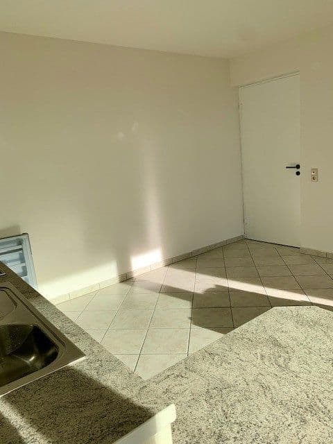 Prenájom bytu 2-izbový 61 m², Esslingen am Neckar, Bádensko-Wurttembersko Prenájom bytu 2-izbový 61 m², Esslingen am Neckar, Bádensko-Wurttembersko