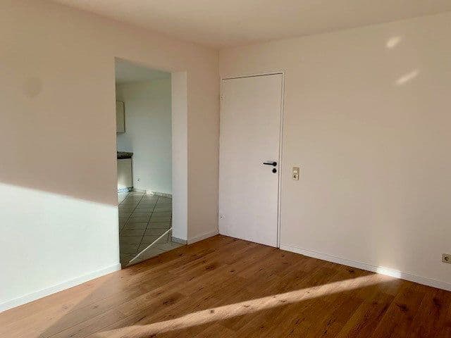 Prenájom bytu 2-izbový 61 m², Esslingen am Neckar, Bádensko-Wurttembersko Prenájom bytu 2-izbový 61 m², Esslingen am Neckar, Bádensko-Wurttembersko