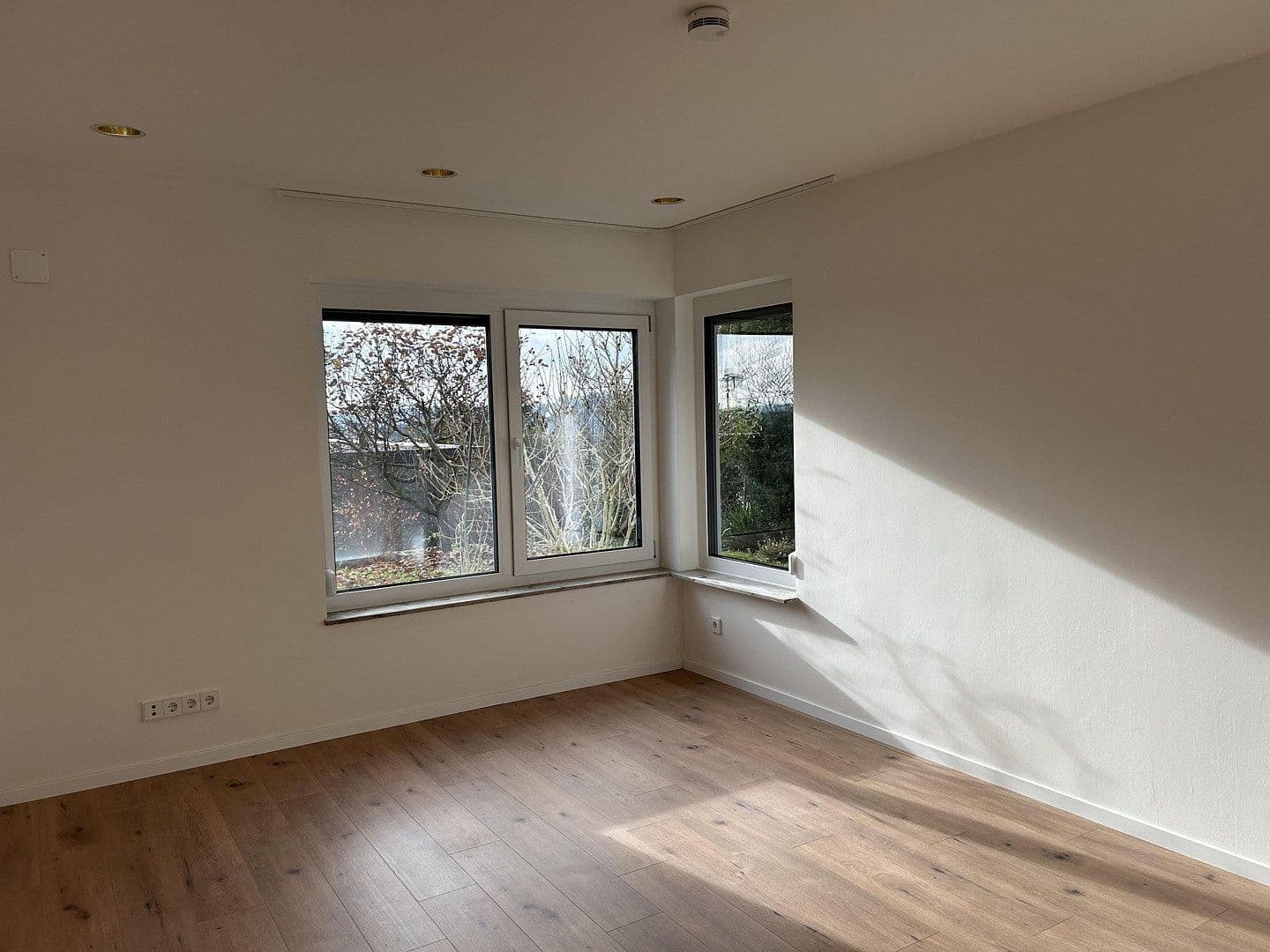 Prenájom bytu 2-izbový 61 m², Esslingen am Neckar, Bádensko-Wurttembersko Prenájom bytu 2-izbový 61 m², Esslingen am Neckar, Bádensko-Wurttembersko