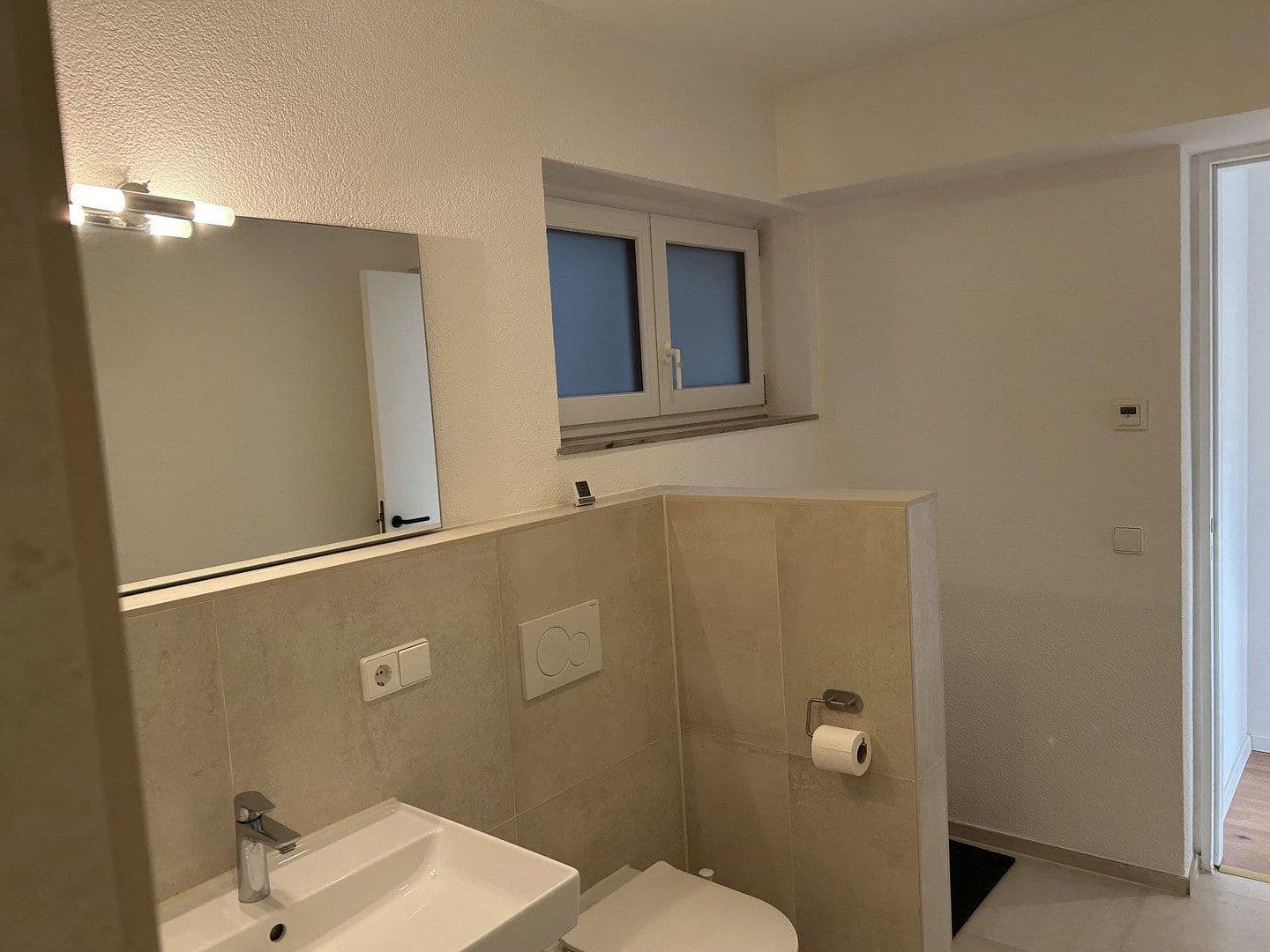 Prenájom bytu 2-izbový 61 m², Esslingen am Neckar, Bádensko-Wurttembersko Prenájom bytu 2-izbový 61 m², Esslingen am Neckar, Bádensko-Wurttembersko