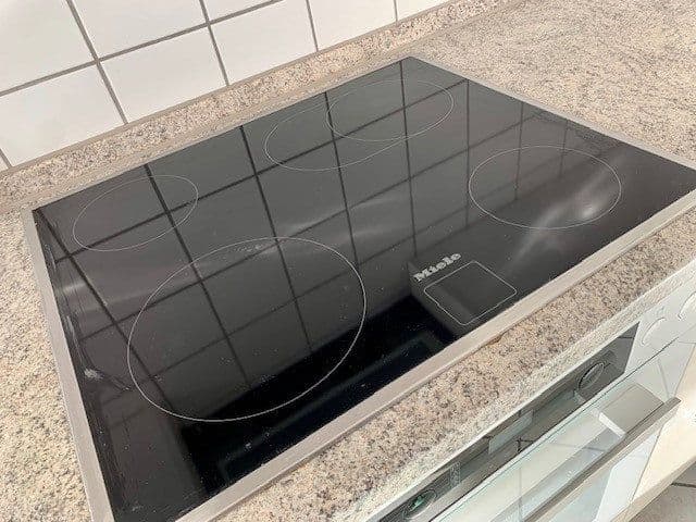 Prenájom bytu 2-izbový 61 m², Esslingen am Neckar, Bádensko-Wurttembersko Prenájom bytu 2-izbový 61 m², Esslingen am Neckar, Bádensko-Wurttembersko