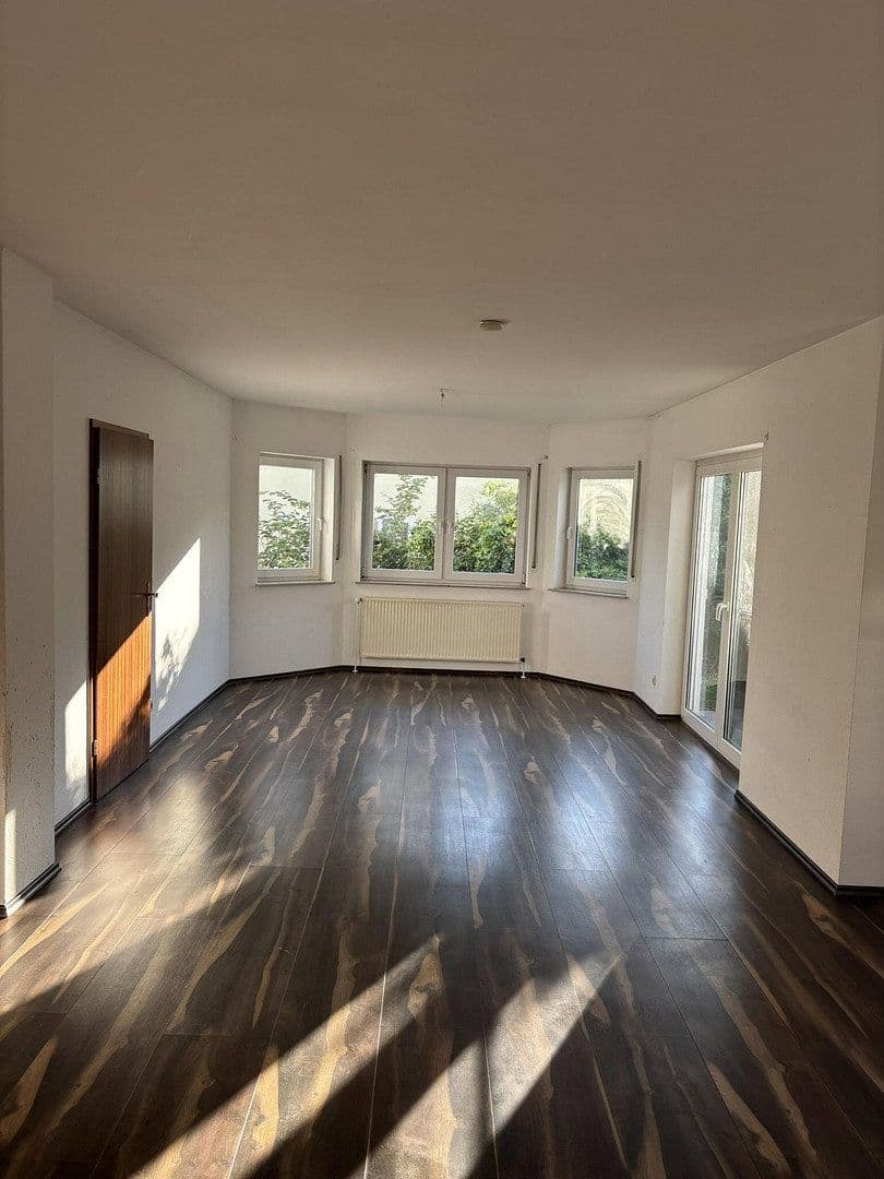 Predaj domu 120 m², pozemek 893 m², Akazienweg, Linz am Rhein, Porýnie-Falcko Predaj domu 120 m², pozemek 893 m², Akazienweg, Linz am Rhein, Porýnie-Falcko