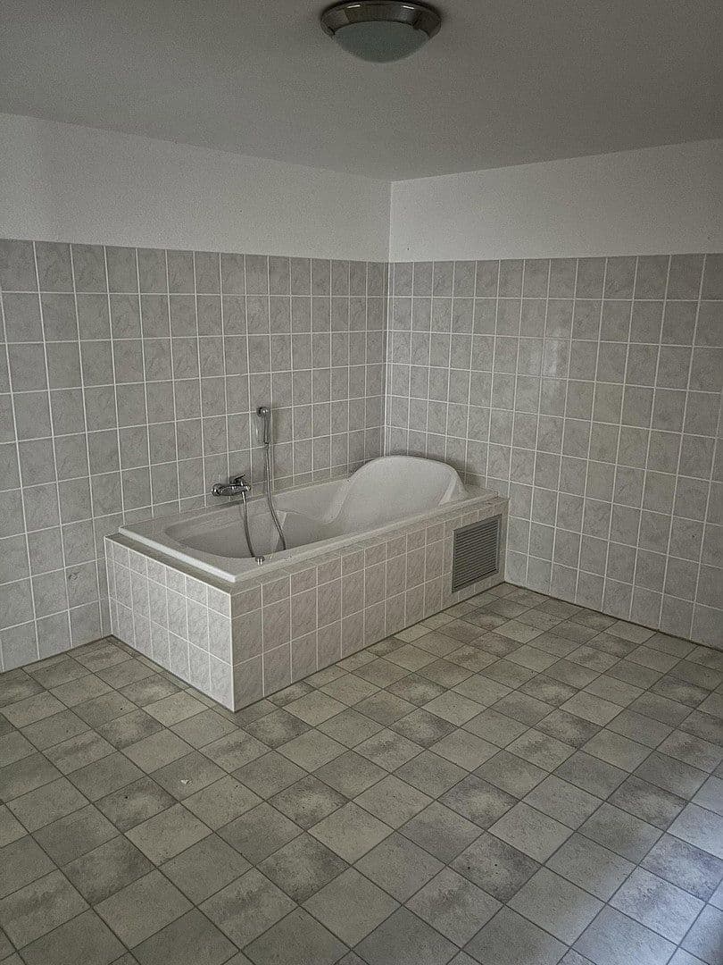 Predaj domu 120 m², pozemek 893 m², Akazienweg, Linz am Rhein, Porýnie-Falcko Predaj domu 120 m², pozemek 893 m², Akazienweg, Linz am Rhein, Porýnie-Falcko