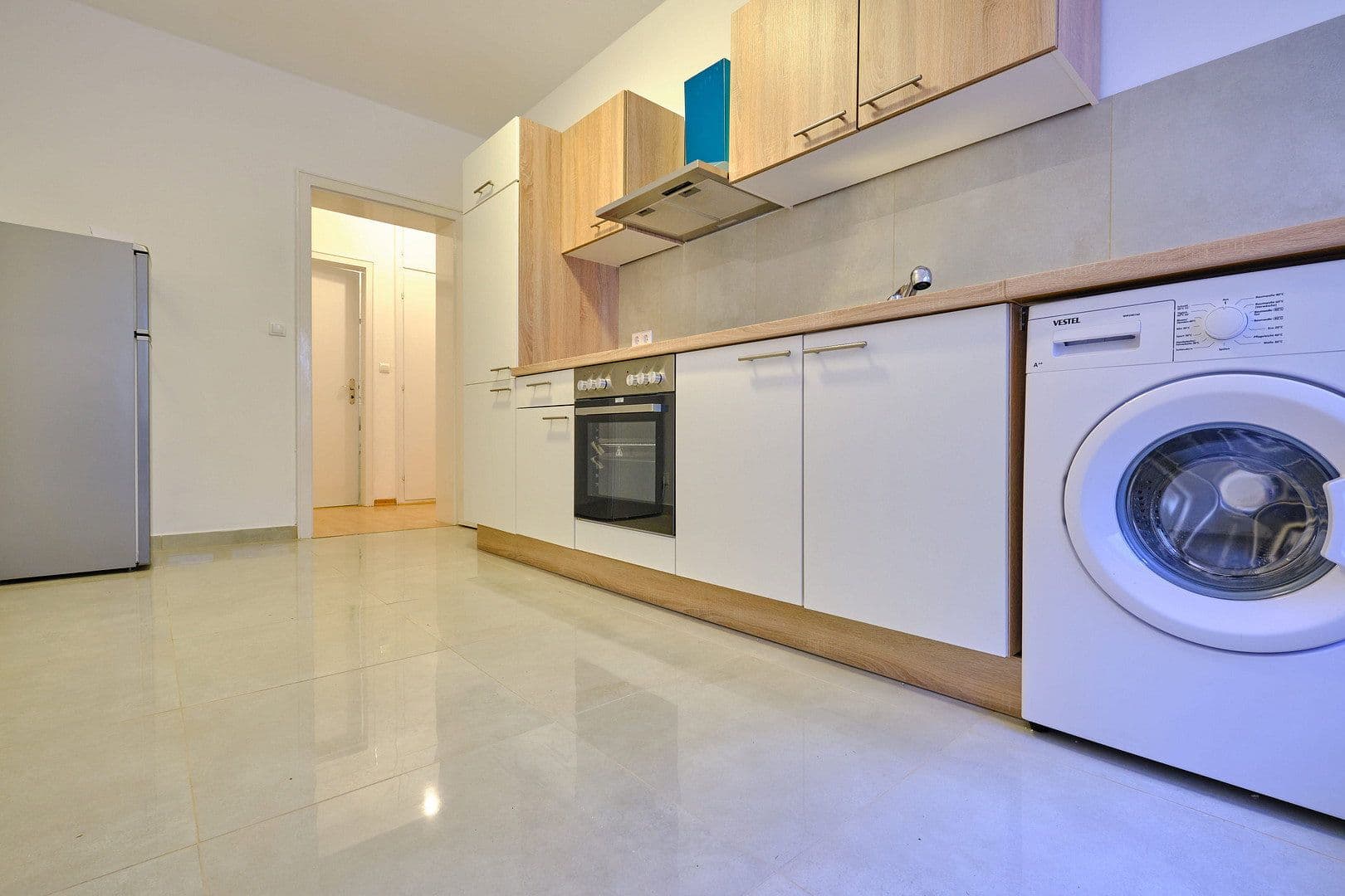 Prenájom bytu 1-izbový 49 m², C3 11, Mannheim, Bádensko-Wurttembersko Prenájom bytu 1-izbový 49 m², C3 11, Mannheim, Bádensko-Wurttembersko