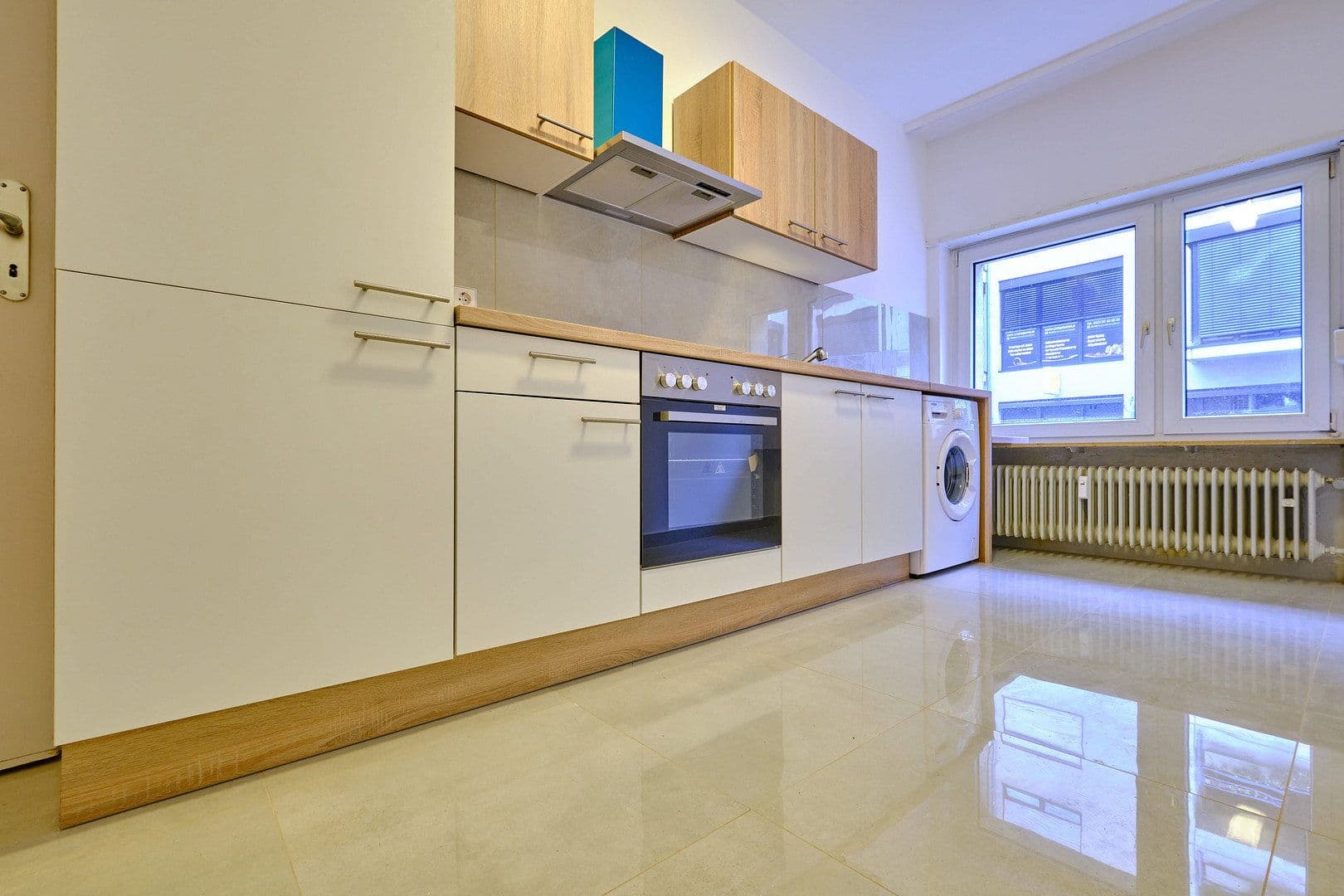 Prenájom bytu 1-izbový 49 m², C3 11, Mannheim, Bádensko-Wurttembersko Prenájom bytu 1-izbový 49 m², C3 11, Mannheim, Bádensko-Wurttembersko