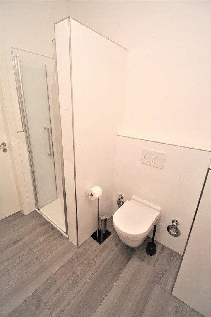 Prenájom bytu 3-izbový 128 m², Contrescarpe 95-97, Bremen, Brémy Prenájom bytu 3-izbový 128 m², Contrescarpe 95-97, Bremen, Brémy