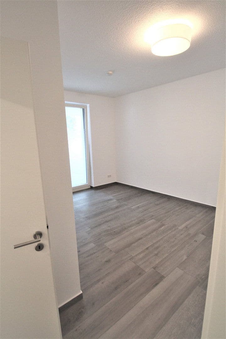 Prenájom bytu 3-izbový 128 m², Contrescarpe 95-97, Bremen, Brémy Prenájom bytu 3-izbový 128 m², Contrescarpe 95-97, Bremen, Brémy
