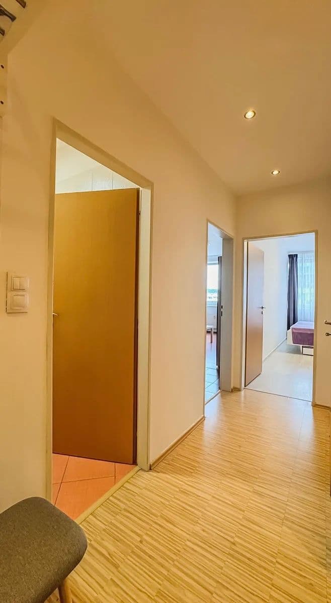 Prenájom bytu 2-izbový 53 m², Pod Harfou, Praha, Praha Prenájom bytu 2-izbový 53 m², Pod Harfou, Praha, Praha