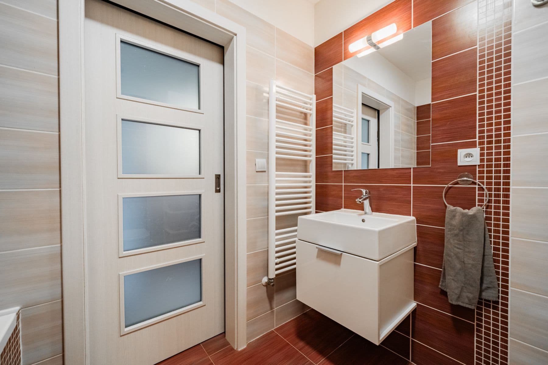 Predaj bytu 3-izbový 72 m², Nedbalova, Kostelec nad Labem, Středočeský kraj Predaj bytu 3-izbový 72 m², Nedbalova, Kostelec nad Labem, Středočeský kraj