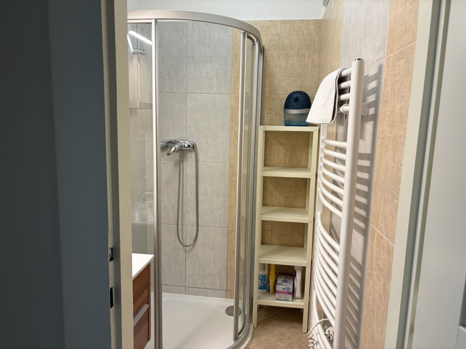 Prenájom bytu 55 m², Čajkovského, Praha, Praha Prenájom bytu 55 m², Čajkovského, Praha, Praha