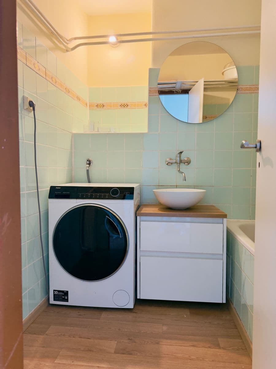 Predaj bytu 2-izbový 65 m², Lipová, Karlovy Vary, Karlovarský kraj Predaj bytu 2-izbový 65 m², Lipová, Karlovy Vary, Karlovarský kraj