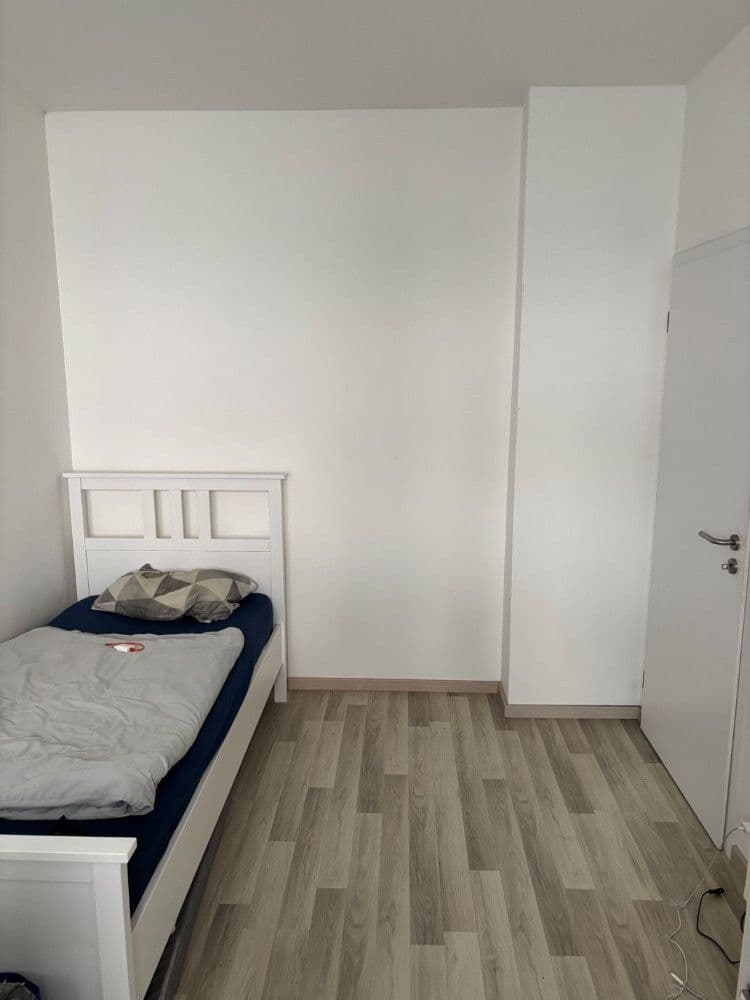 Prenájom bytu 3-izbový 78 m², Saarinenova, Praha, Praha Prenájom bytu 3-izbový 78 m², Saarinenova, Praha, Praha