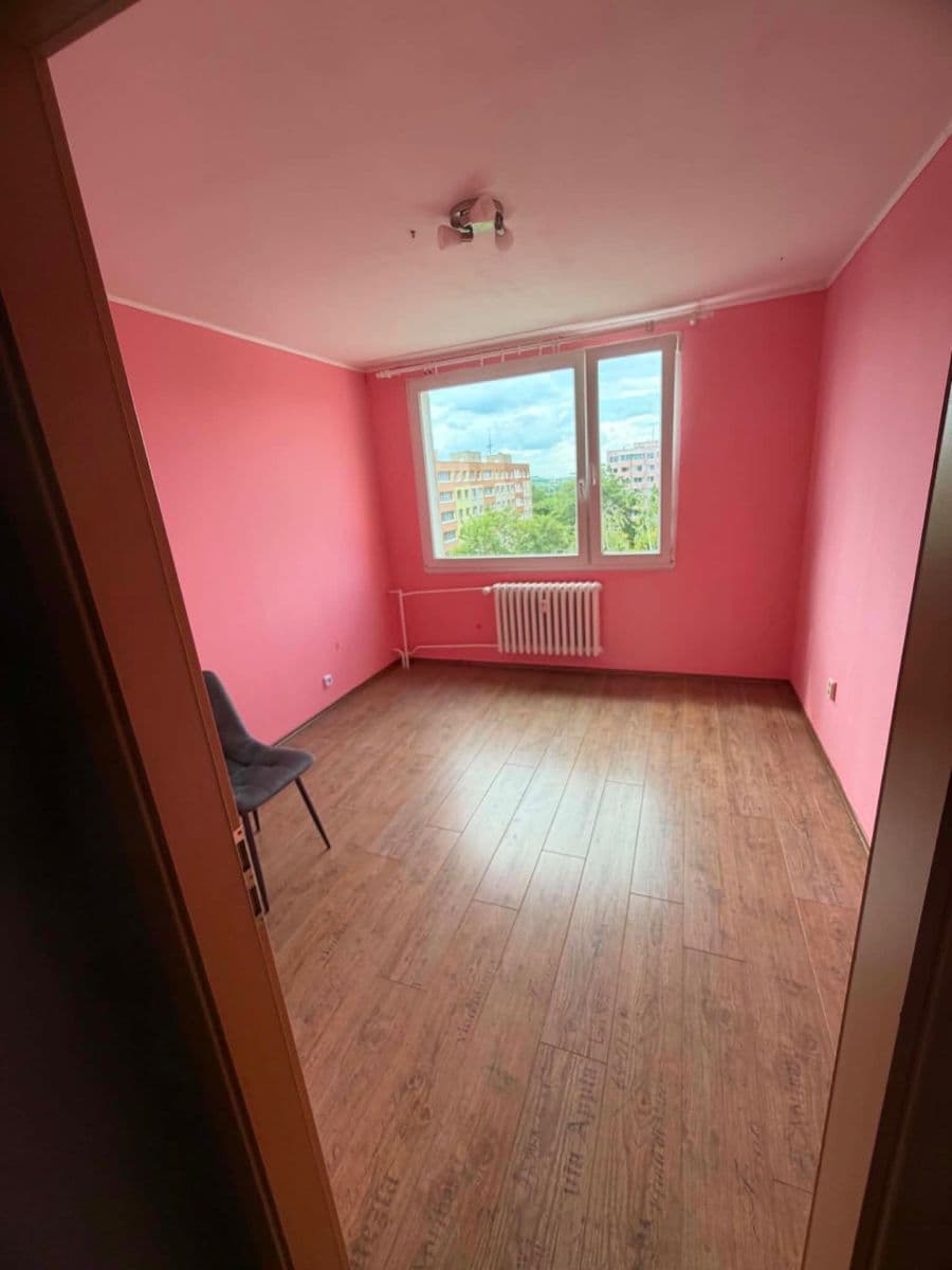 Prenájom bytu 3-izbový 69 m², Moravcova, Kolín, Středočeský kraj Prenájom bytu 3-izbový 69 m², Moravcova, Kolín, Středočeský kraj