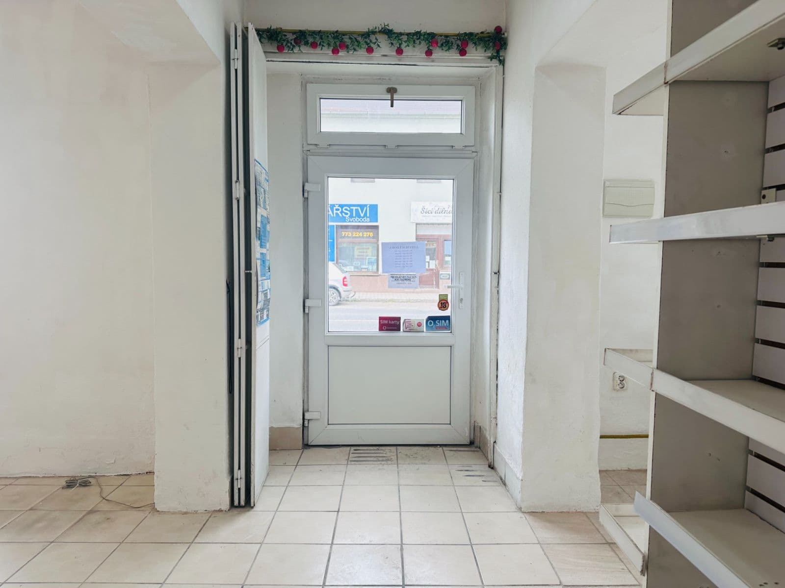 Prenájom nebytového priestoru 80 m², Přátelství, Praha, Praha Prenájom nebytového priestoru 80 m², Přátelství, Praha, Praha