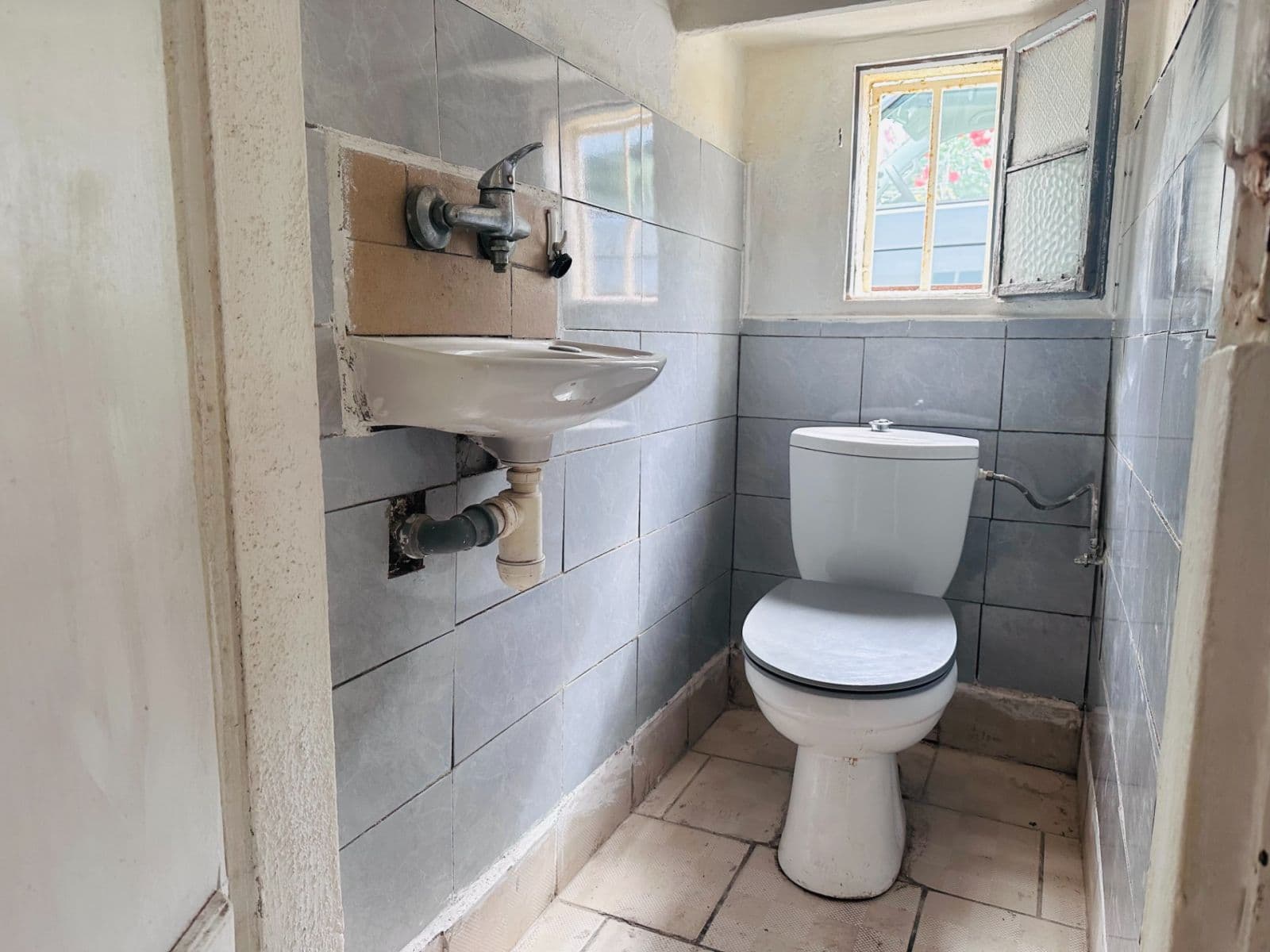 Prenájom nebytového priestoru 80 m², Přátelství, Praha, Praha Prenájom nebytového priestoru 80 m², Přátelství, Praha, Praha