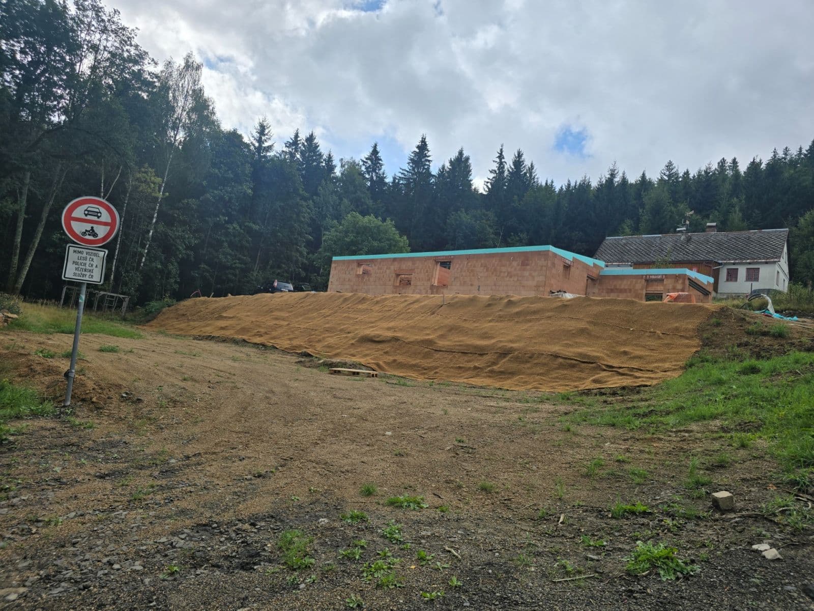 Predaj pozemku 1.070 m², Jablonec nad Nisou, Liberecký kraj Predaj pozemku 1.070 m², Jablonec nad Nisou, Liberecký kraj