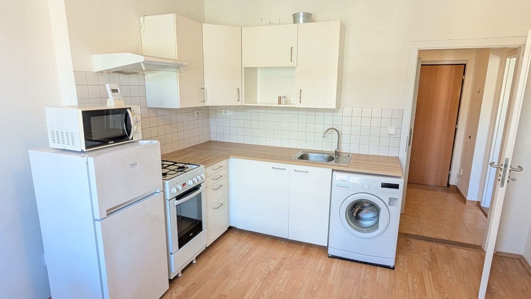 Prenájom bytu 1-izbový 36 m², Žerotínova, Praha, Praha Prenájom bytu 1-izbový 36 m², Žerotínova, Praha, Praha