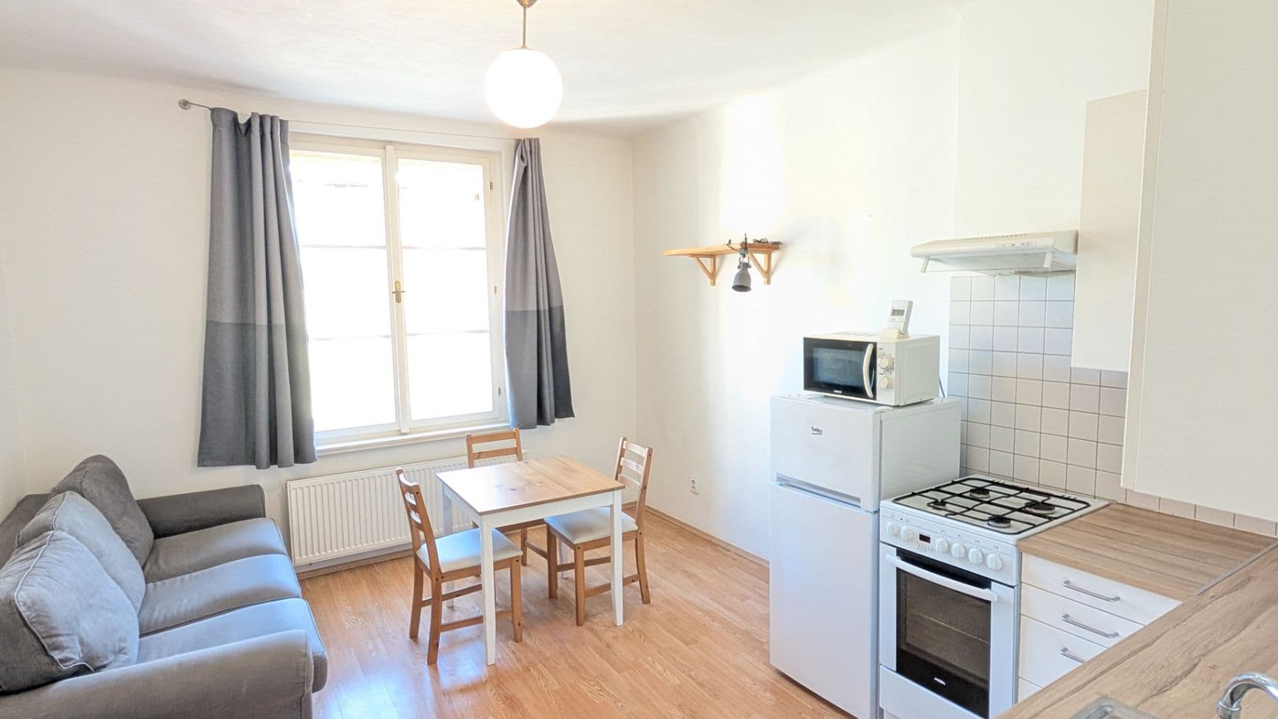 Prenájom bytu 1-izbový 36 m², Žerotínova, Praha, Praha Prenájom bytu 1-izbový 36 m², Žerotínova, Praha, Praha