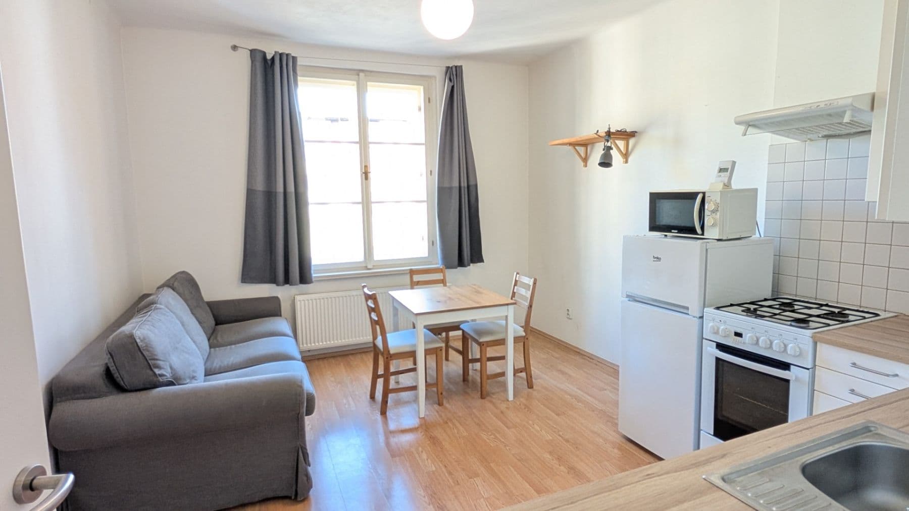 Prenájom bytu 1-izbový 36 m², Žerotínova, Praha, Praha Prenájom bytu 1-izbový 36 m², Žerotínova, Praha, Praha