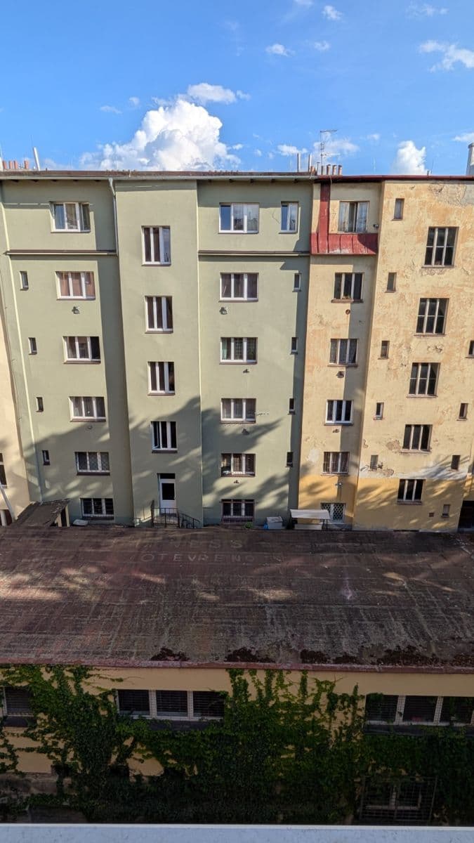 Prenájom bytu 1-izbový 36 m², Žerotínova, Praha, Praha Prenájom bytu 1-izbový 36 m², Žerotínova, Praha, Praha