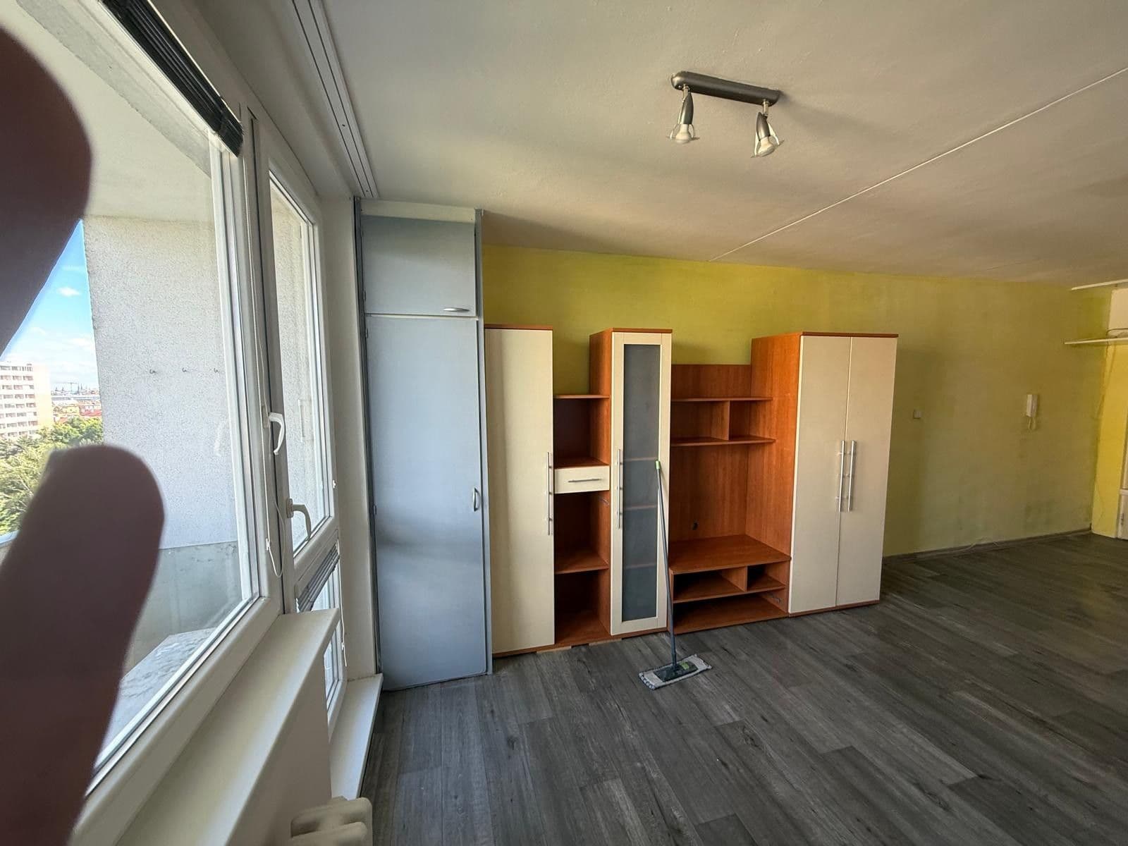 Prenájom bytu 1-izbový 28 m², Voroněžská, Brno, Jihomoravský kraj Prenájom bytu 1-izbový 28 m², Voroněžská, Brno, Jihomoravský kraj