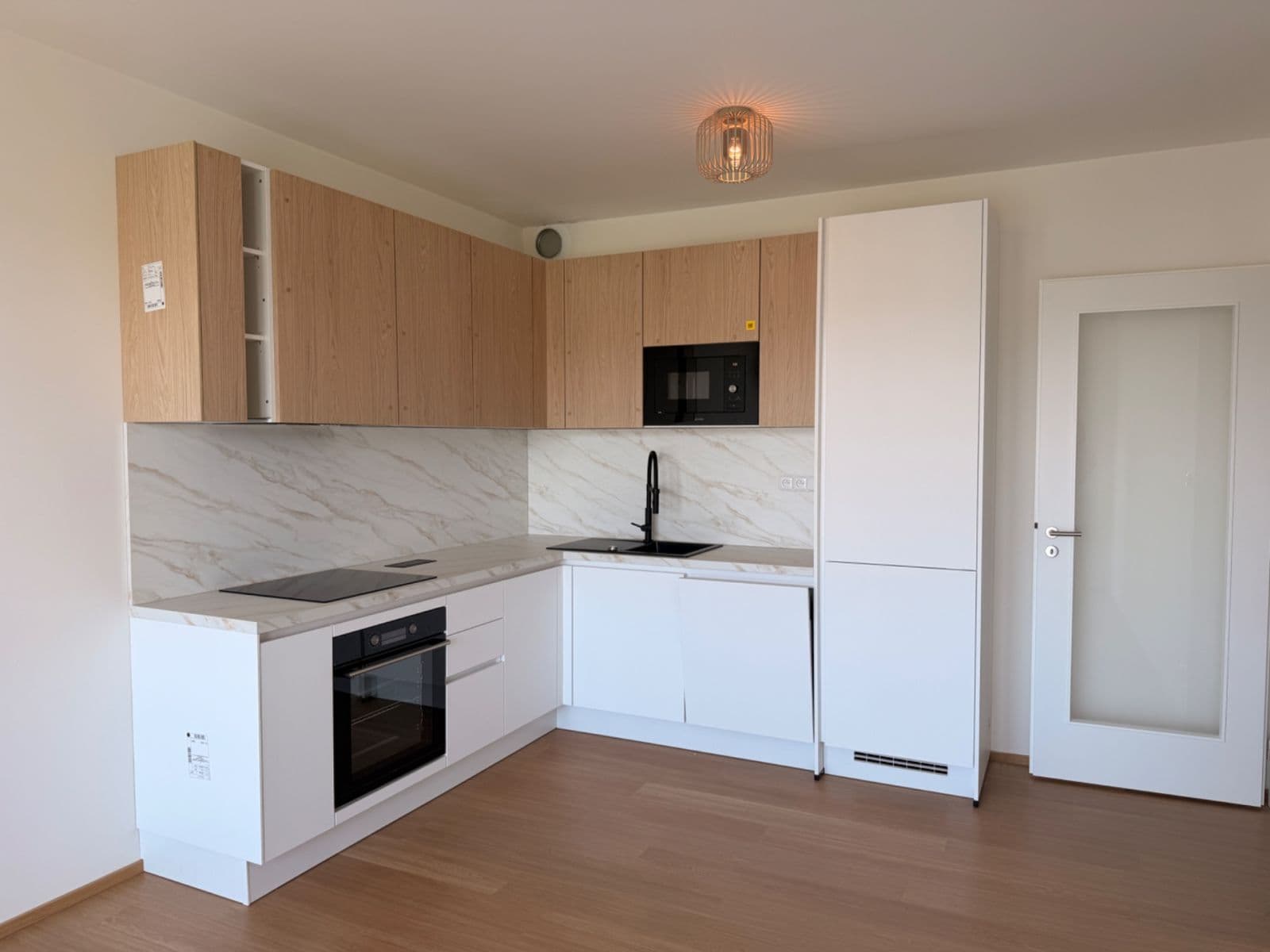 Prenájom bytu 2-izbový 45 m², Pod Harfou, Praha, Praha Prenájom bytu 2-izbový 45 m², Pod Harfou, Praha, Praha