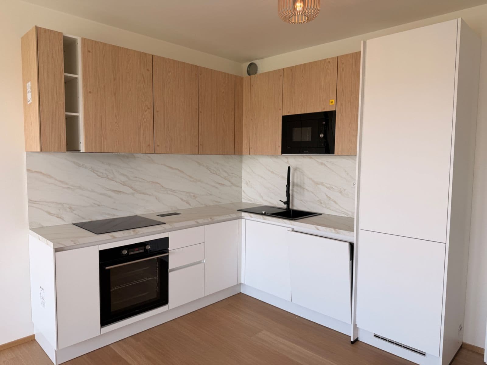 Prenájom bytu 2-izbový 45 m², Pod Harfou, Praha, Praha Prenájom bytu 2-izbový 45 m², Pod Harfou, Praha, Praha