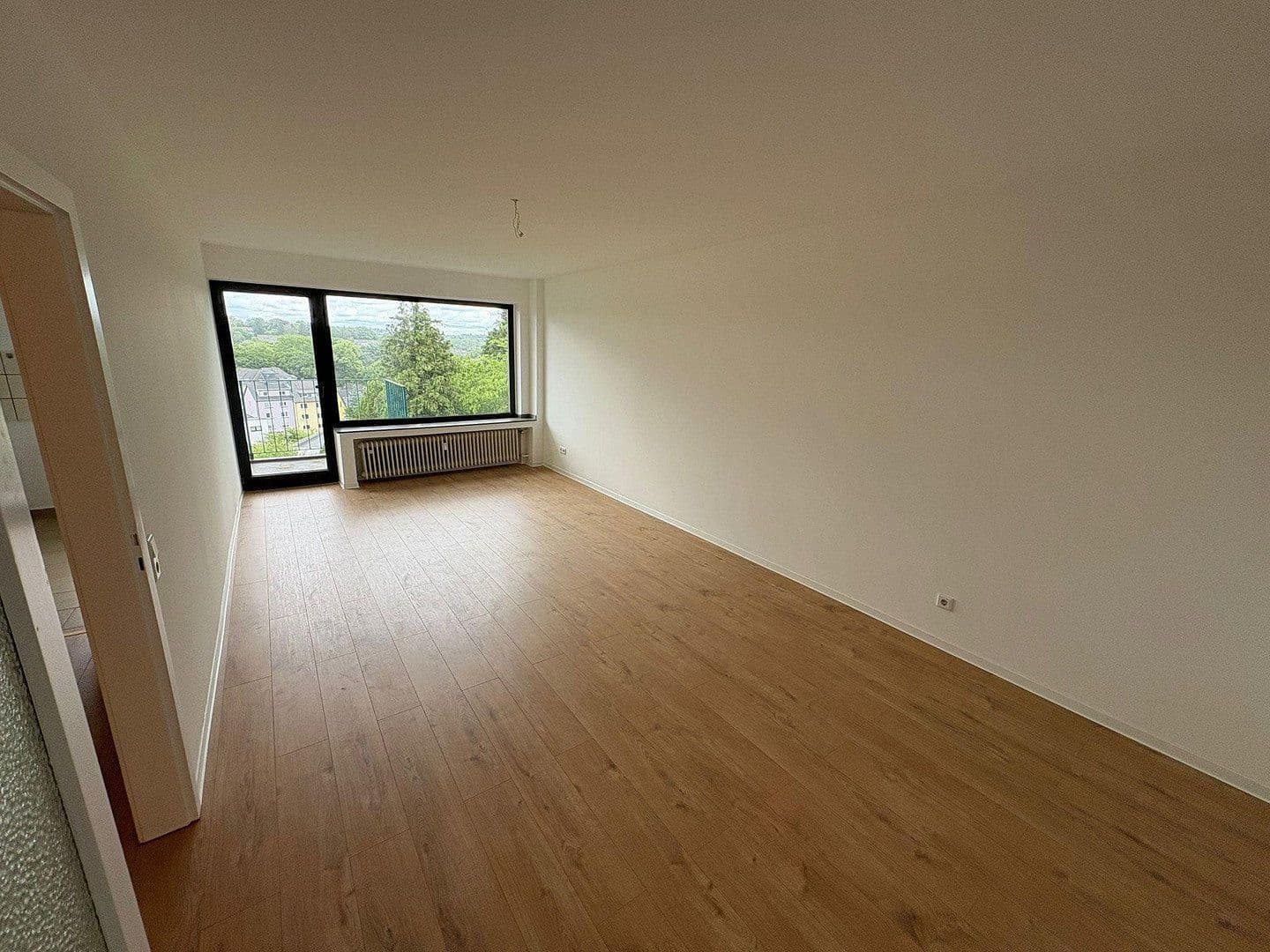 Prenájom bytu 2-izbový 65 m², Unter St. Clemens 28, Solingen, Severné Porýnie - Westfálsko Prenájom bytu 2-izbový 65 m², Unter St. Clemens 28, Solingen, Severné Porýnie - Westfálsko