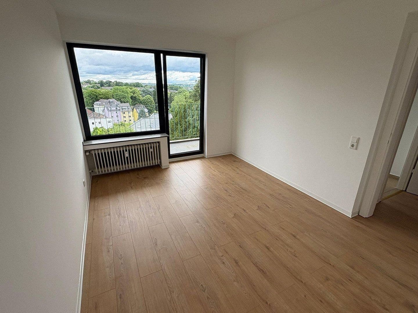 Prenájom bytu 2-izbový 65 m², Unter St. Clemens 28, Solingen, Severné Porýnie - Westfálsko Prenájom bytu 2-izbový 65 m², Unter St. Clemens 28, Solingen, Severné Porýnie - Westfálsko