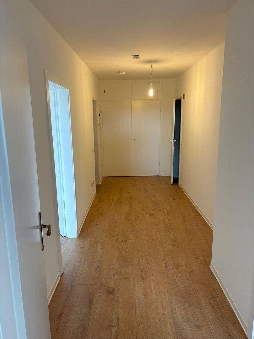 Prenájom bytu 2-izbový 65 m², Unter St. Clemens 28, Solingen, Severné Porýnie - Westfálsko Prenájom bytu 2-izbový 65 m², Unter St. Clemens 28, Solingen, Severné Porýnie - Westfálsko