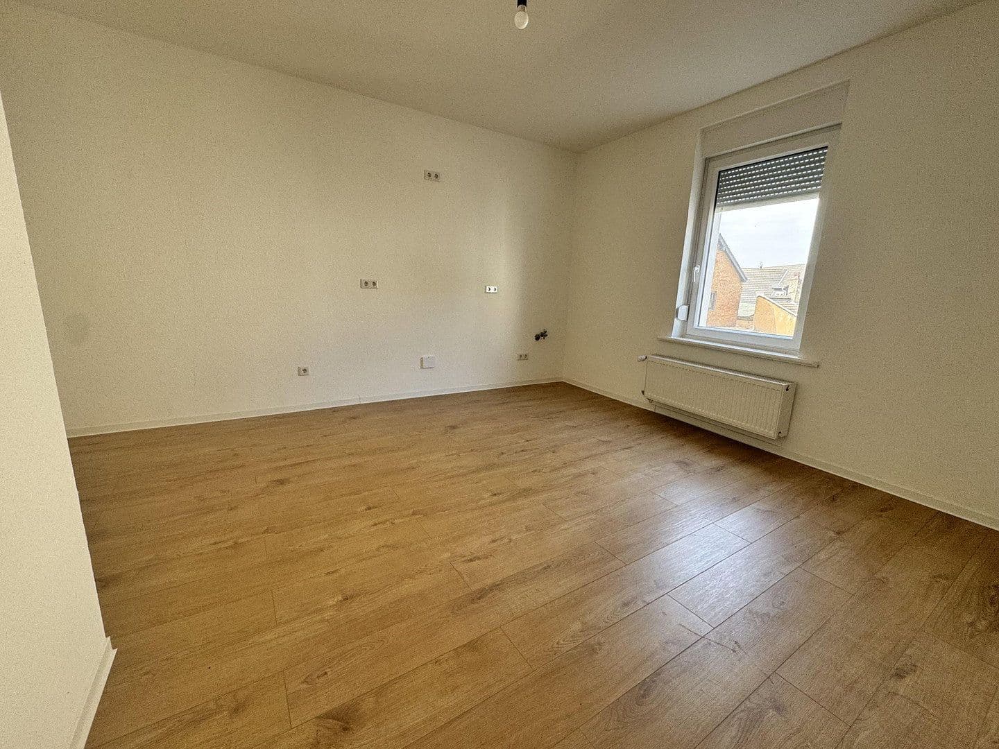 Prenájom bytu 2-izbový 55 m², Lützenkirchener Str. 214, Leverkusen, Severné Porýnie - Westfálsko Prenájom bytu 2-izbový 55 m², Lützenkirchener Str. 214, Leverkusen, Severné Porýnie - Westfálsko