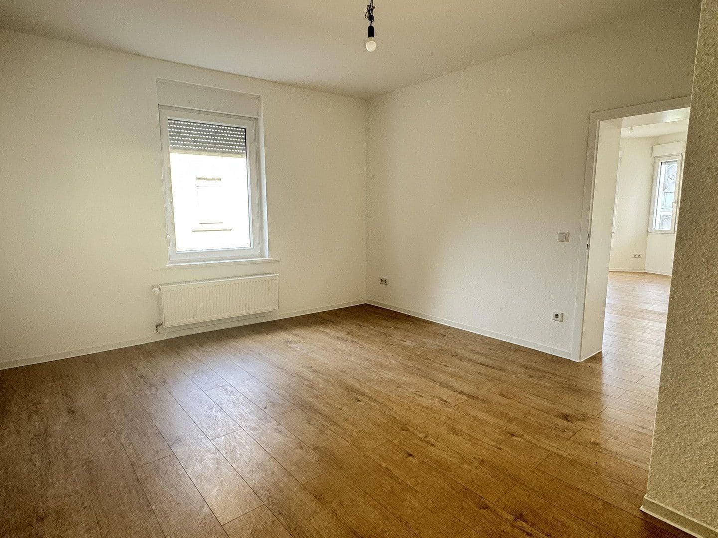 Prenájom bytu 2-izbový 55 m², Lützenkirchener Str. 214, Leverkusen, Severné Porýnie - Westfálsko Prenájom bytu 2-izbový 55 m², Lützenkirchener Str. 214, Leverkusen, Severné Porýnie - Westfálsko