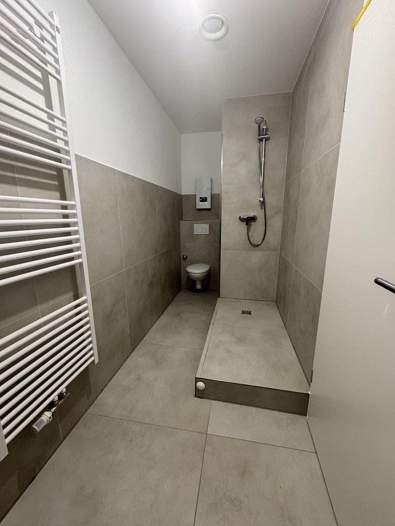 Prenájom bytu 2-izbový 55 m², Lützenkirchener Str. 214, Leverkusen, Severné Porýnie - Westfálsko Prenájom bytu 2-izbový 55 m², Lützenkirchener Str. 214, Leverkusen, Severné Porýnie - Westfálsko