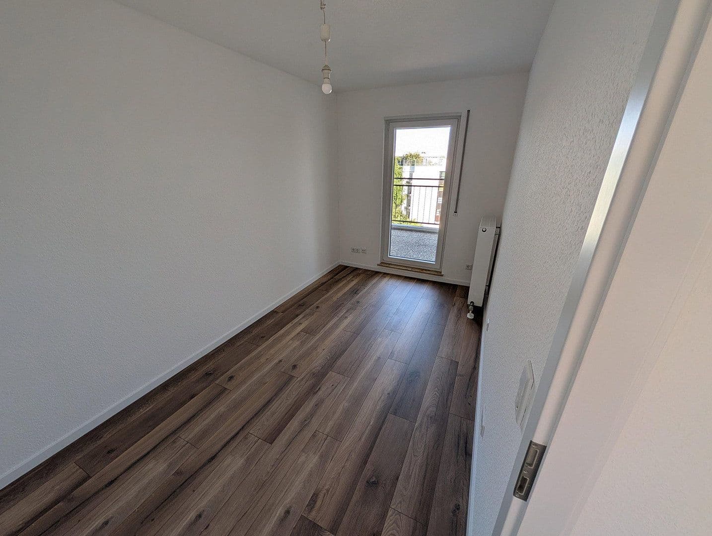 Prenájom bytu 4-izbový 89 m², Windmühlstraße 2-4, Mannheim, Bádensko-Wurttembersko Prenájom bytu 4-izbový 89 m², Windmühlstraße 2-4, Mannheim, Bádensko-Wurttembersko