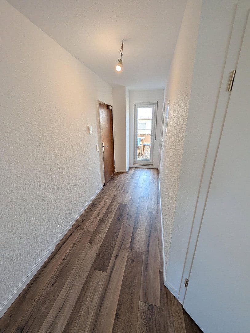 Prenájom bytu 4-izbový 89 m², Windmühlstraße 2-4, Mannheim, Bádensko-Wurttembersko Prenájom bytu 4-izbový 89 m², Windmühlstraße 2-4, Mannheim, Bádensko-Wurttembersko