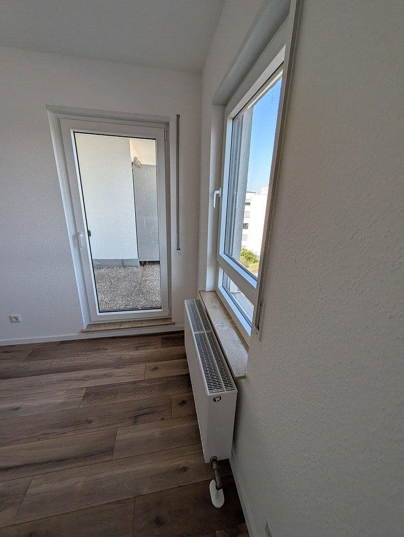 Prenájom bytu 4-izbový 89 m², Windmühlstraße 2-4, Mannheim, Bádensko-Wurttembersko Prenájom bytu 4-izbový 89 m², Windmühlstraße 2-4, Mannheim, Bádensko-Wurttembersko