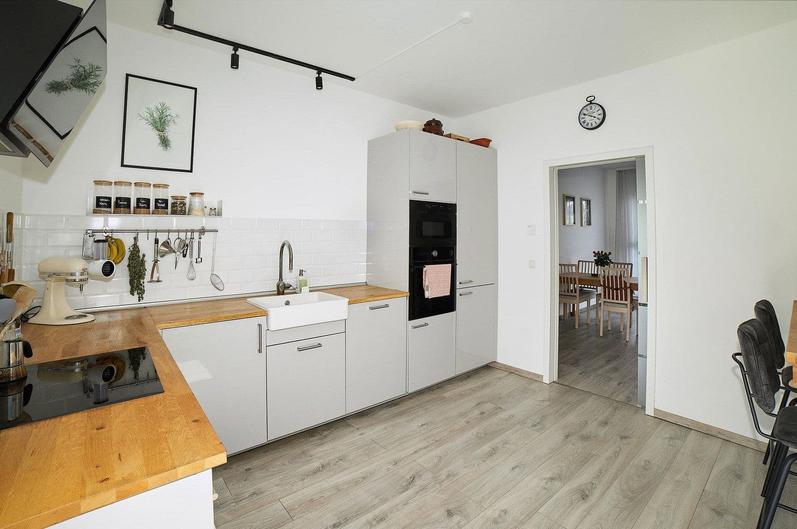 Predaj domu 108 m², pozemek 741 m², Nützen, Šlezvicko-Holštajnsko Predaj domu 108 m², pozemek 741 m², Nützen, Šlezvicko-Holštajnsko