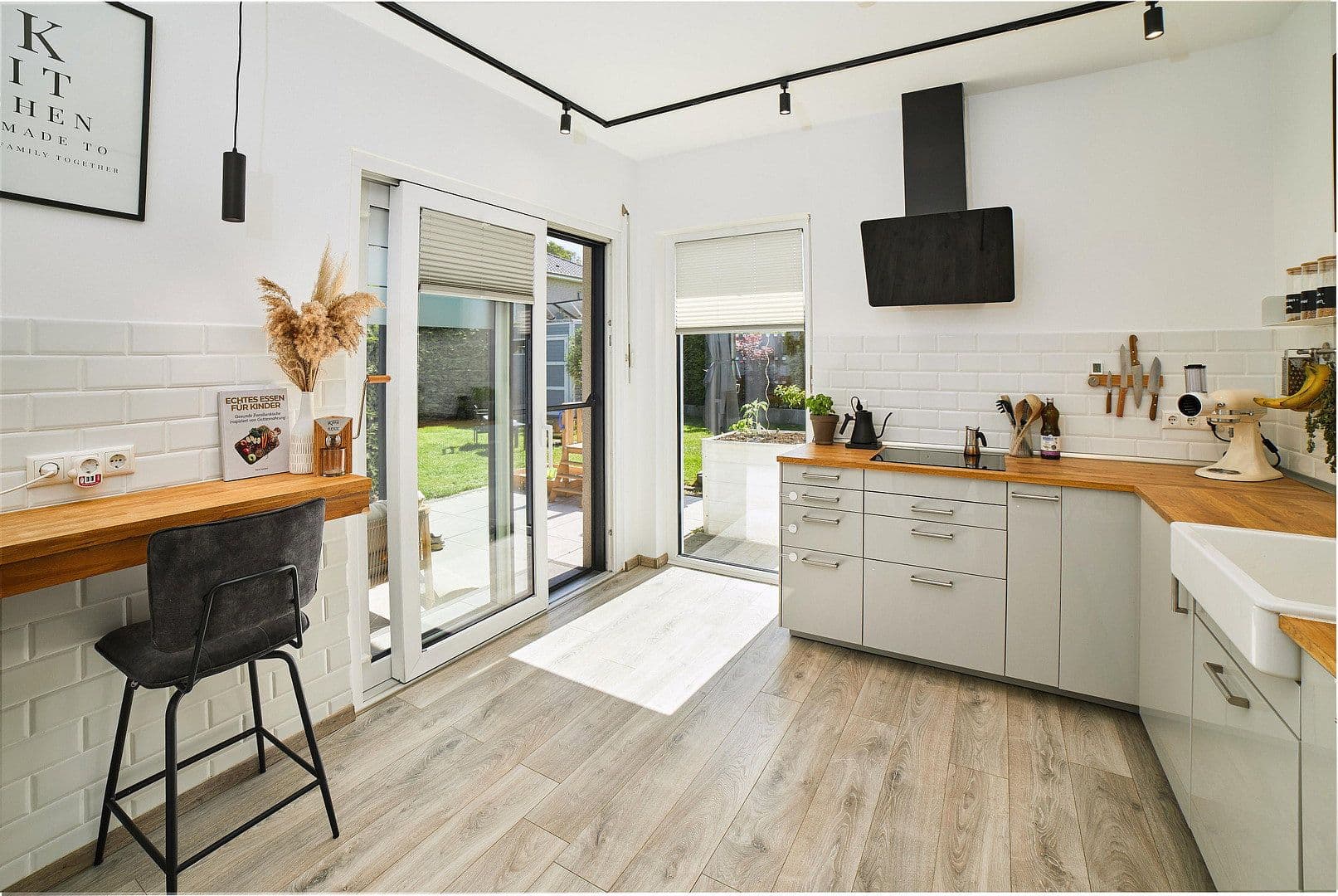 Predaj domu 108 m², pozemek 741 m², Nützen, Šlezvicko-Holštajnsko Predaj domu 108 m², pozemek 741 m², Nützen, Šlezvicko-Holštajnsko