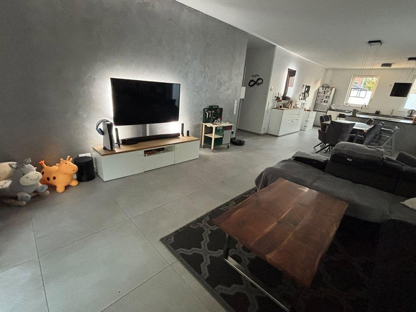Prenájom bytu 3-izbový 125 m², Merzenich, Severné Porýnie - Westfálsko Prenájom bytu 3-izbový 125 m², Merzenich, Severné Porýnie - Westfálsko