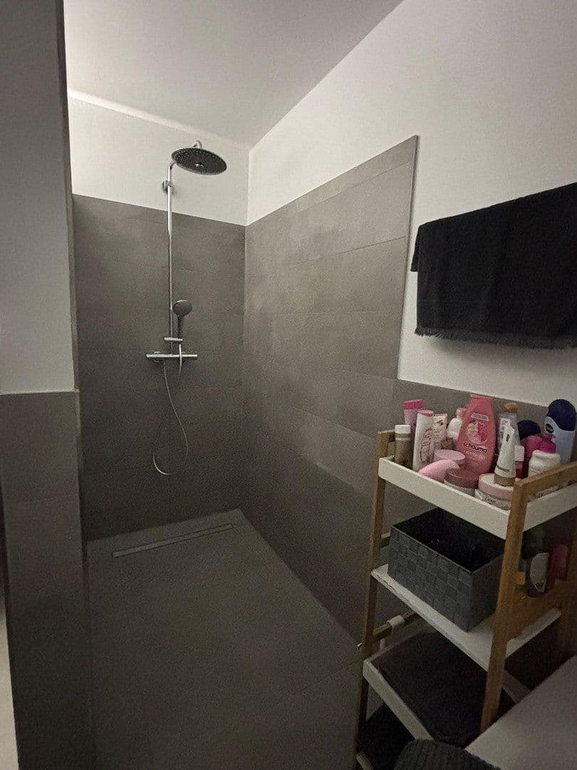 Prenájom bytu 3-izbový 125 m², Merzenich, Severné Porýnie - Westfálsko Prenájom bytu 3-izbový 125 m², Merzenich, Severné Porýnie - Westfálsko