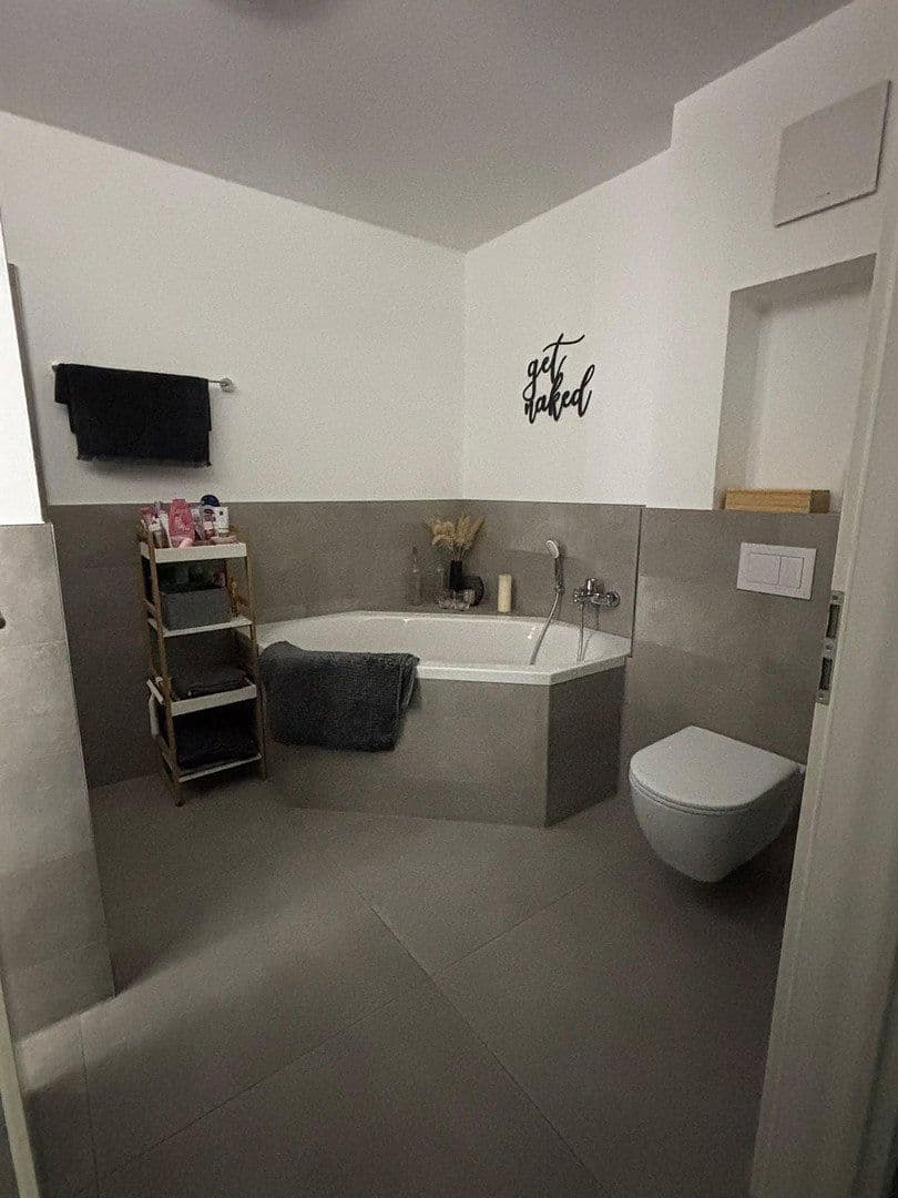 Prenájom bytu 3-izbový 125 m², Merzenich, Severné Porýnie - Westfálsko Prenájom bytu 3-izbový 125 m², Merzenich, Severné Porýnie - Westfálsko
