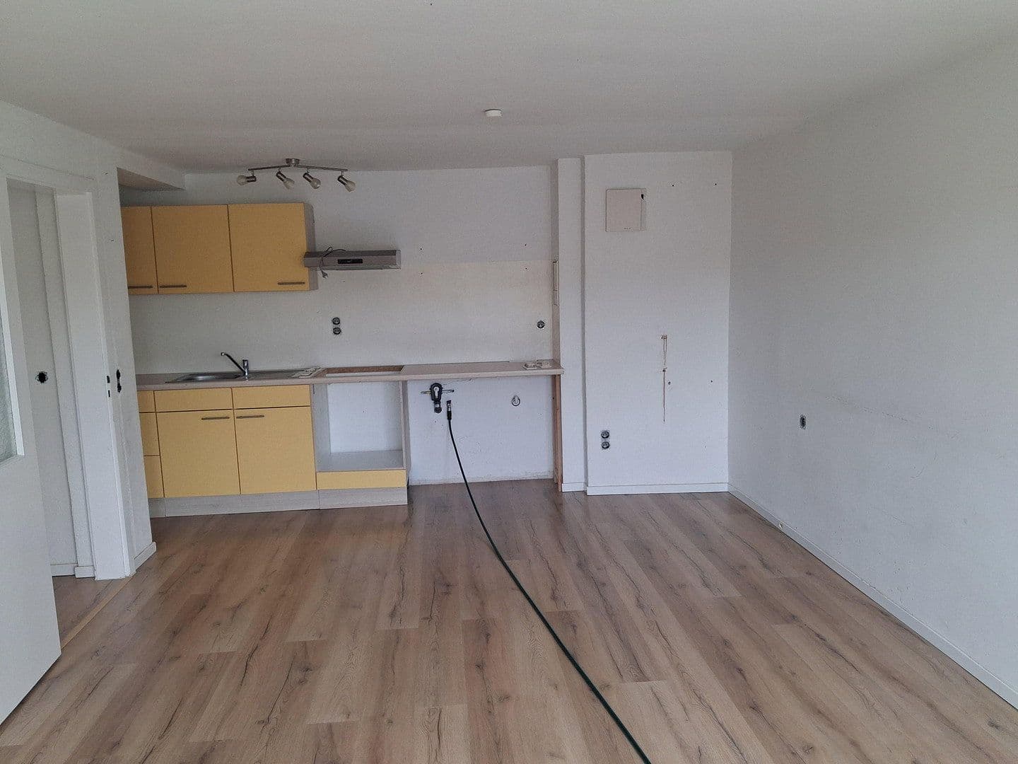 Prenájom bytu 4-izbový 90 m², Bergstraße 12, Drebach, Sasko Prenájom bytu 4-izbový 90 m², Bergstraße 12, Drebach, Sasko