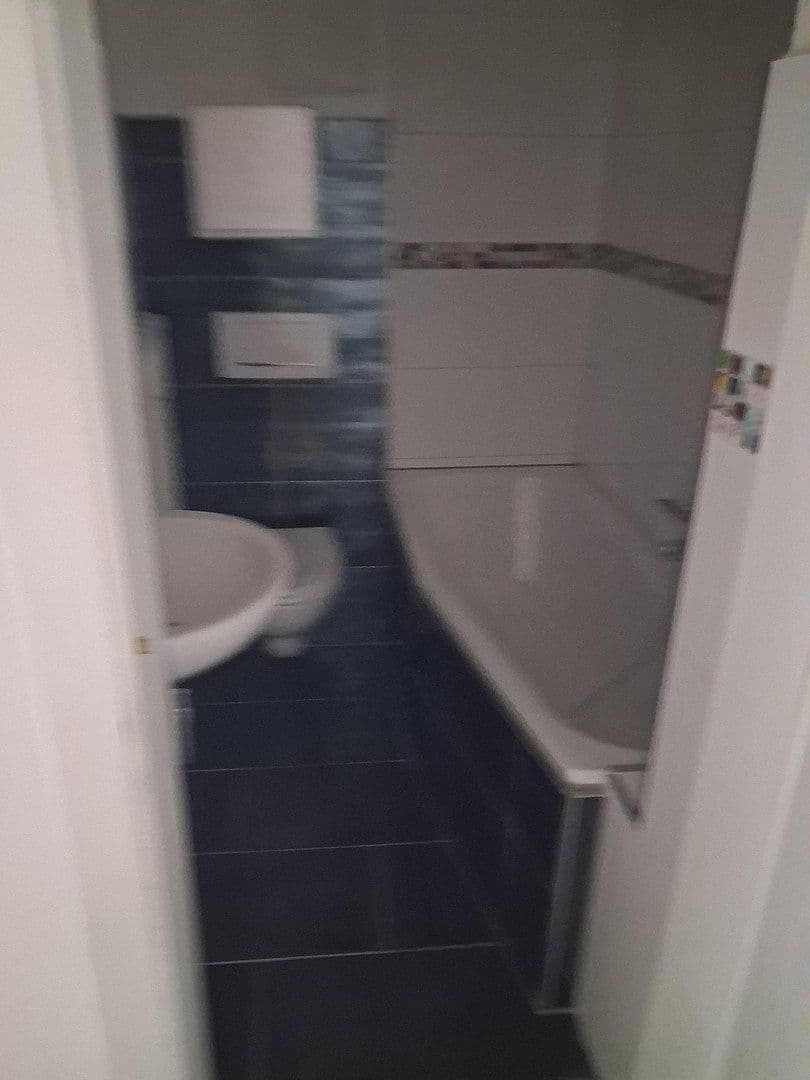 Prenájom bytu 4-izbový 90 m², Bergstraße 12, Drebach, Sasko Prenájom bytu 4-izbový 90 m², Bergstraße 12, Drebach, Sasko
