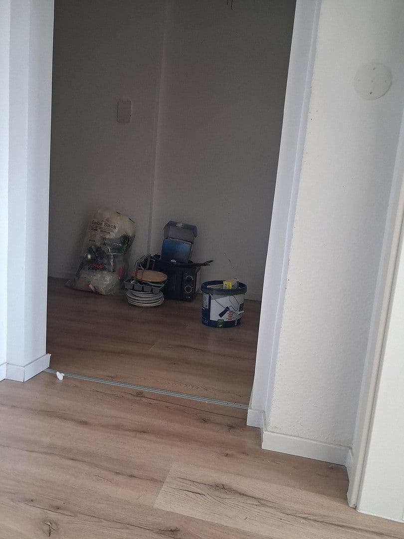 Prenájom bytu 4-izbový 90 m², Bergstraße 12, Drebach, Sasko Prenájom bytu 4-izbový 90 m², Bergstraße 12, Drebach, Sasko