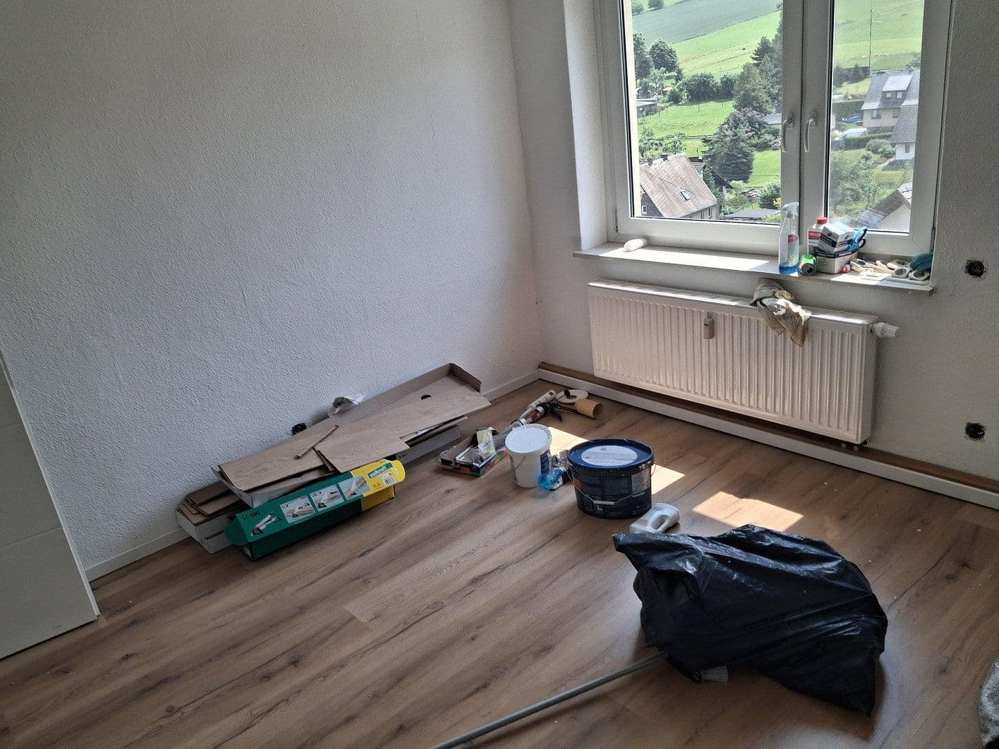 Prenájom bytu 4-izbový 90 m², Bergstraße 12, Drebach, Sasko Prenájom bytu 4-izbový 90 m², Bergstraße 12, Drebach, Sasko