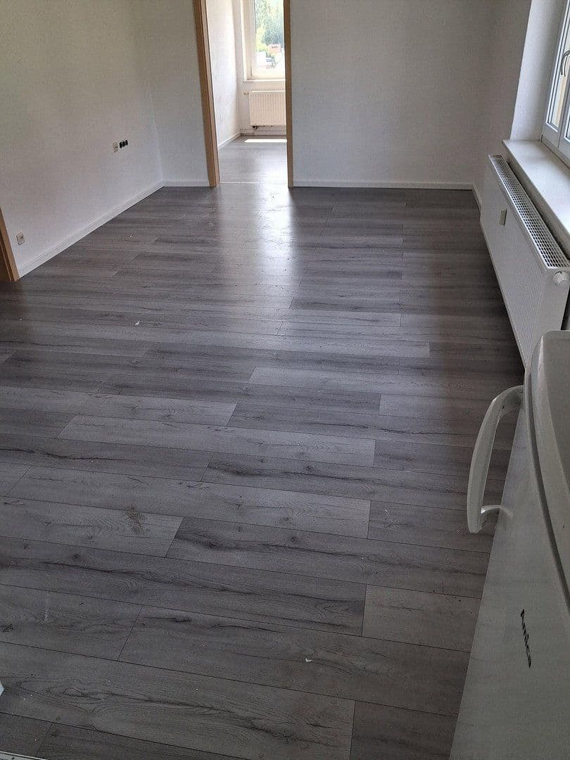 Prenájom bytu 3-izbový 75 m², Bergstraße 12, Drebach, Sasko Prenájom bytu 3-izbový 75 m², Bergstraße 12, Drebach, Sasko