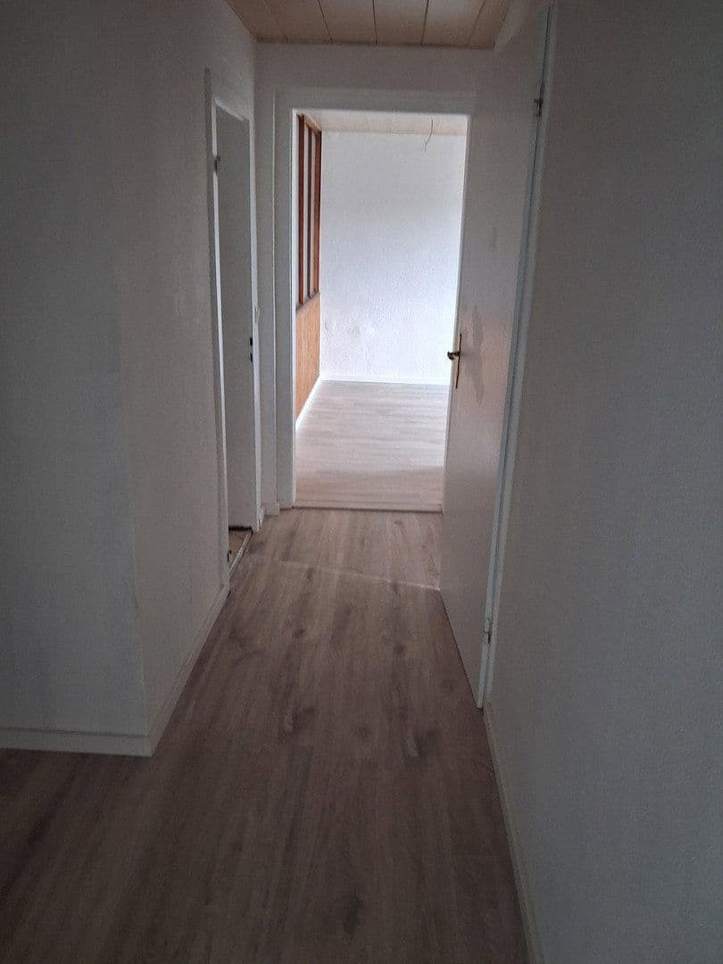 Prenájom bytu 3-izbový 66 m², Bergstraße 12, Drebach, Sasko Prenájom bytu 3-izbový 66 m², Bergstraße 12, Drebach, Sasko